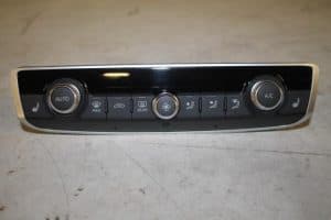 17822250 – 83A820043AIMJ – Climatronic Panel