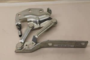 17795465 – 3C0823302B – Motorkap Scharnier