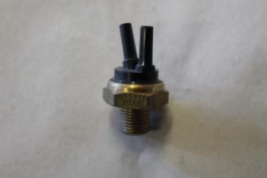 17786141 – 055131851C – Schalter