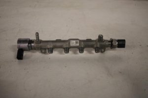 17828361 – 04L130089G – Brandstofverdeler