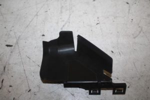 17813540 – 8W6121674B – Luchtgeleider