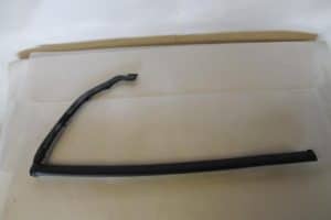17792042 – 7L0839762D – Rear door seal 4-door, right