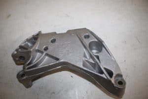 17805774 – 06J199207P – Engine mount