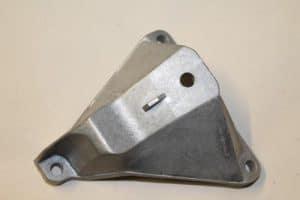 17787675 – 4A0399114D – Getriebe Halterung