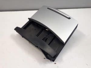 23787124 – 4F1857951C6PS – Asbak voor