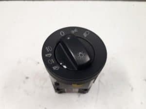 23884304 – 8E0941531C01C – Light switch