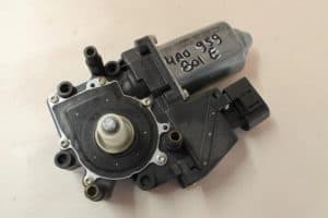 17787608 – 4A0959801E – Door window motor