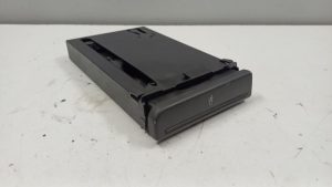 23884441 – 8E2862534H5PR – Bekerhouder