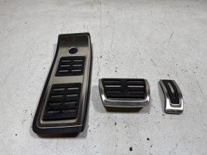 23935578 – 8W0721173, 8W1723173A, 8W1864777B – Pedale Set
