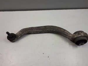 23894100 – 8E0407693AL, 8E0407695E – Draagarm links-voor