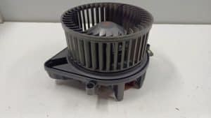 23885491 – 8E2820021E – Heating and ventilation fan motor