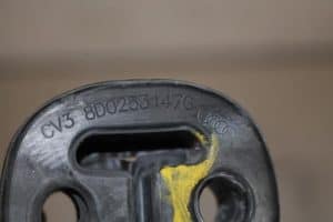 17828280 – 8D0253147G – Uitlaatsteun