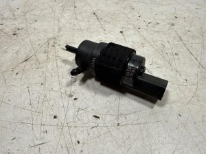 23894115 – 8K5955647 – Rear screen washer pump