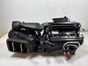 23889922 – 8W0898037, 4M1820023C, 8W0820356, 4M1820024, 8W1820005AF, 4M1820023, 8B3820037, 8W1820005P – Kachelhuis