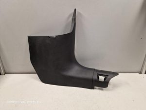 24145424 – 8W6867272B4PK – A-stijl Afdekkap rechts