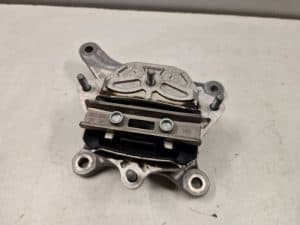 24015667 – 4M0399118K, 8W0399156AT – Getriebe Halterung