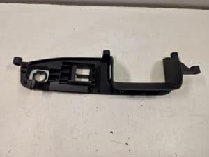 24012408 – 8E08671717PE – Handgreep