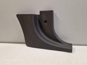 24190051 – 8N0867272B4PK – A-stijl Afdekkap rechts