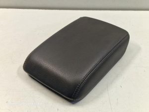 24001696 – 8K0864207G38M – Armlehne