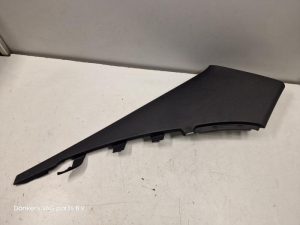 24145255 – 8W6867287AV48 – C-stijl afdekkap links