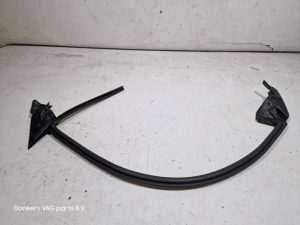 24141317 – 8W6837480B – Portierrubber 2Deurs rechts