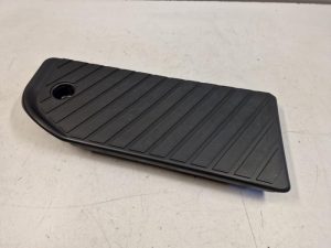 24180509 – 4M1864777A4PK – Fußstütze