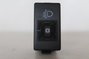 17788495 – 8D094130101C – AIH headlight switch