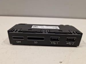 24421021 – 4N0035736A – AUX / USB-Anschluss