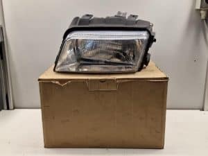 24421617 – 8D0941029 – Koplamp links