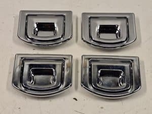 24421055 – 1K0864203C2ZZ – Bevestigingsoog vloer