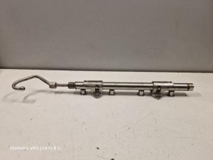 24383008 – 04E133320D – Brandstofverdeler