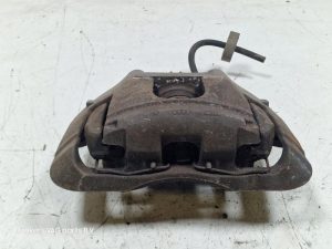 24334049 – 4B0615124A – Remklauw (Tang) rechts-voor