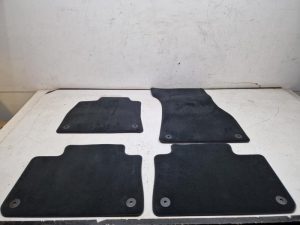 24437332 – 4KL863691QA5, 4KE864450QA5 – Matten Set