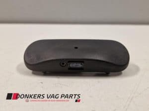 24474458 – 4G0955987A – Front windscreen washer jet