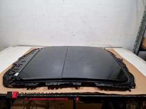 24451942 – 83A8770413HZ – Panoramadak