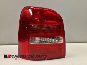 24495587 – 8D9945095D – Achterlicht links