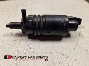 24621812 – 4A0955651B – Scheibensprüherpumpe vorne