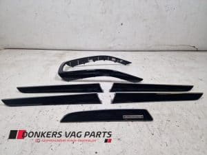 25409584 – 8K0867410J1LQ, 8K0867419J1LQ, 8K0863305P1LQ, 8K0867420J1LQ, 8K0867409J1LQ, 8K1853190R1LQ – Interieurlijsten Set